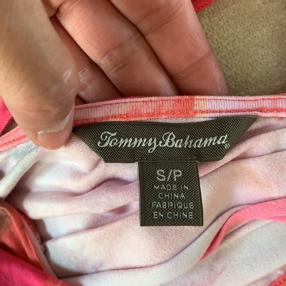 NWOT: Tommy Bahama multi-colored sleeveless tank top - Picture 10 of 12
